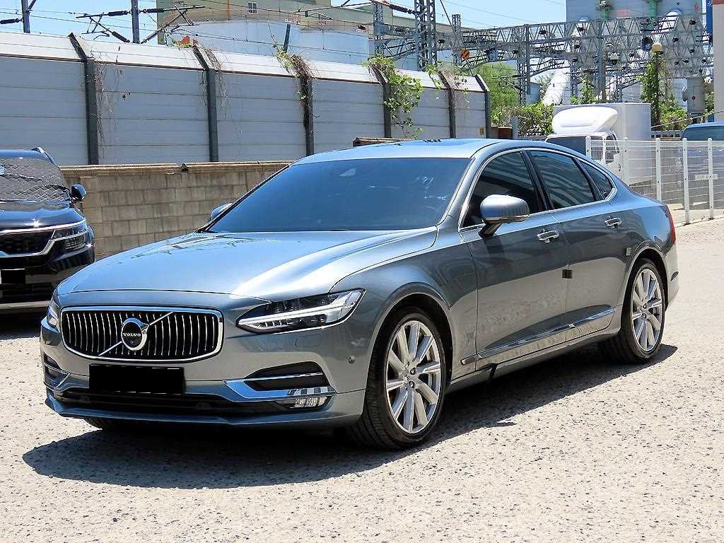 Volvo S90 — photo 02
