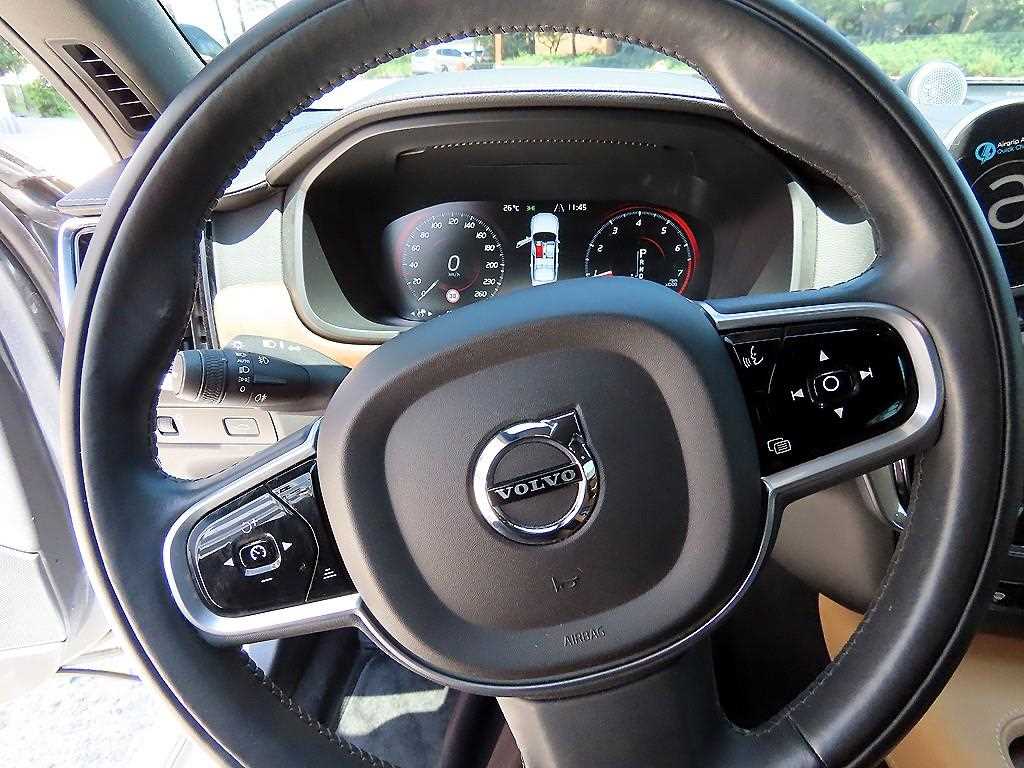 Volvo S90 — photo 08
