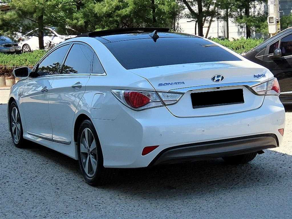 Hyundai Sonata — photo 03