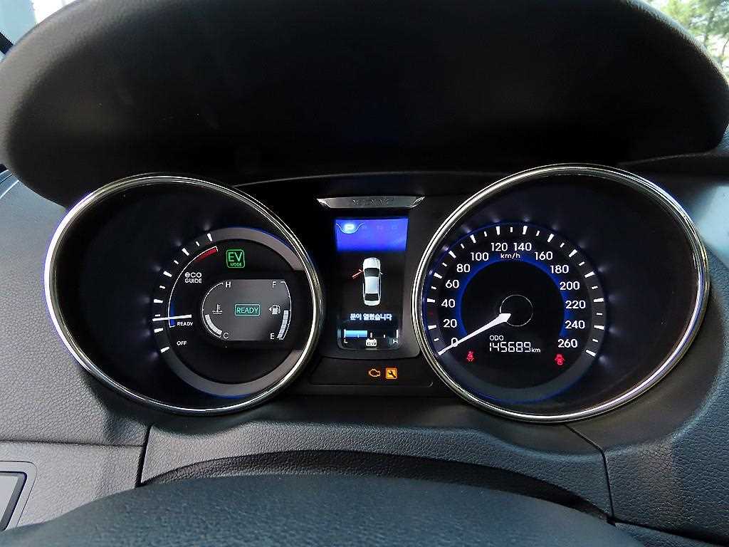 Hyundai Sonata — photo 09