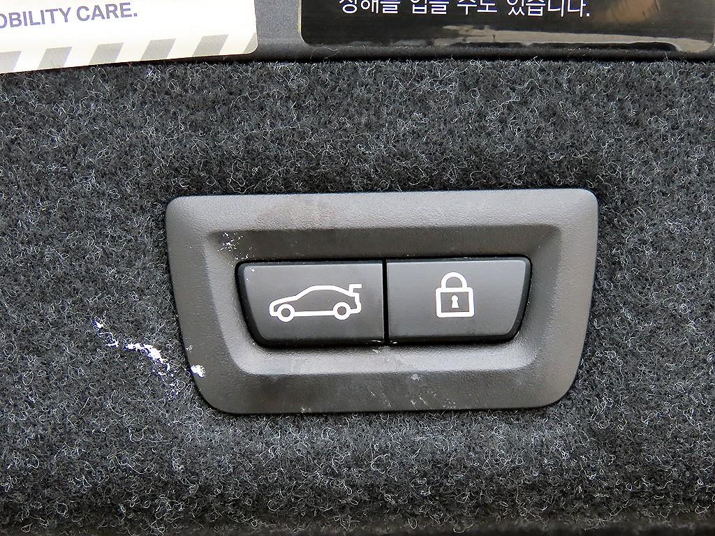 BMW 5-Series — photo 17