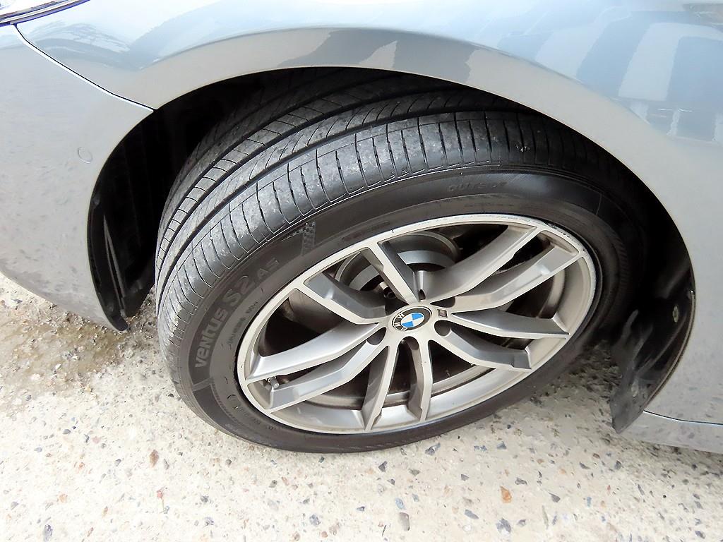 BMW 5-Series — photo 20