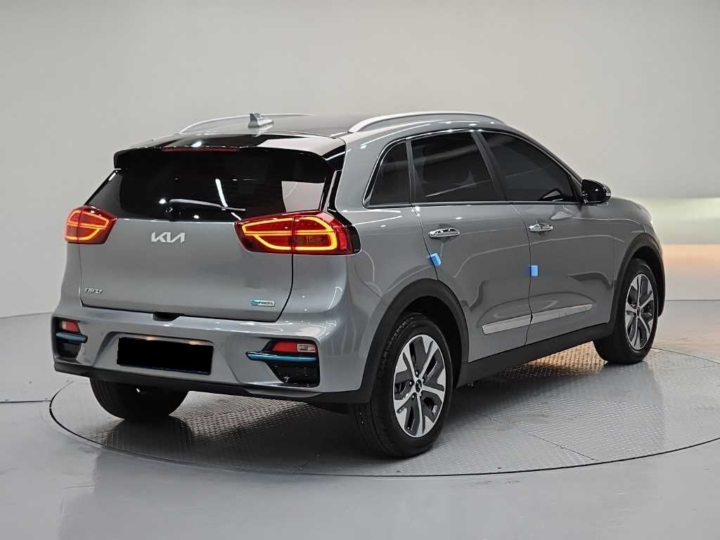 Kia Niro — photo 04