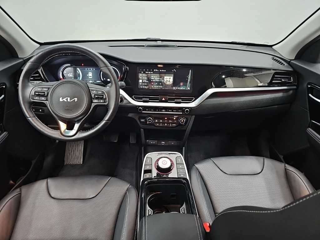 Kia Niro — photo 07