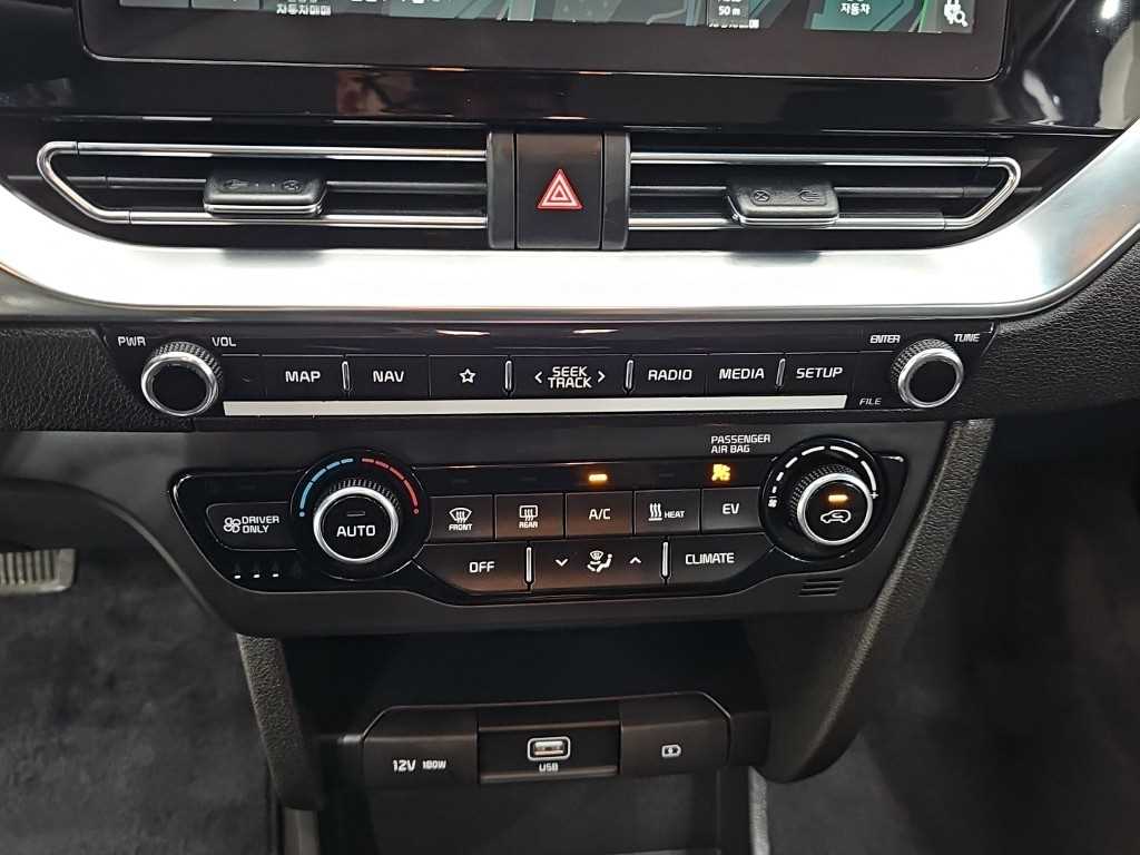 Kia Niro — photo 10
