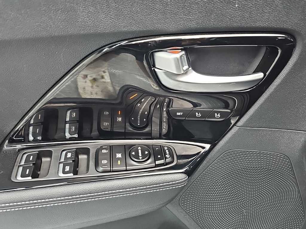 Kia Niro — photo 16