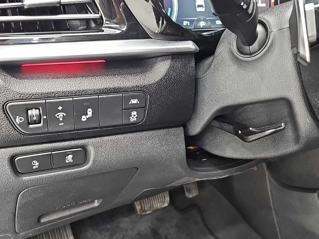 Kia Niro — photo 17