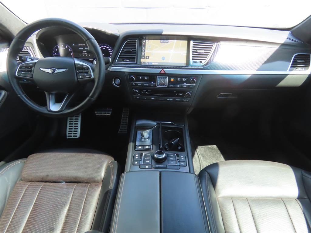 Genesis G80 — photo 08