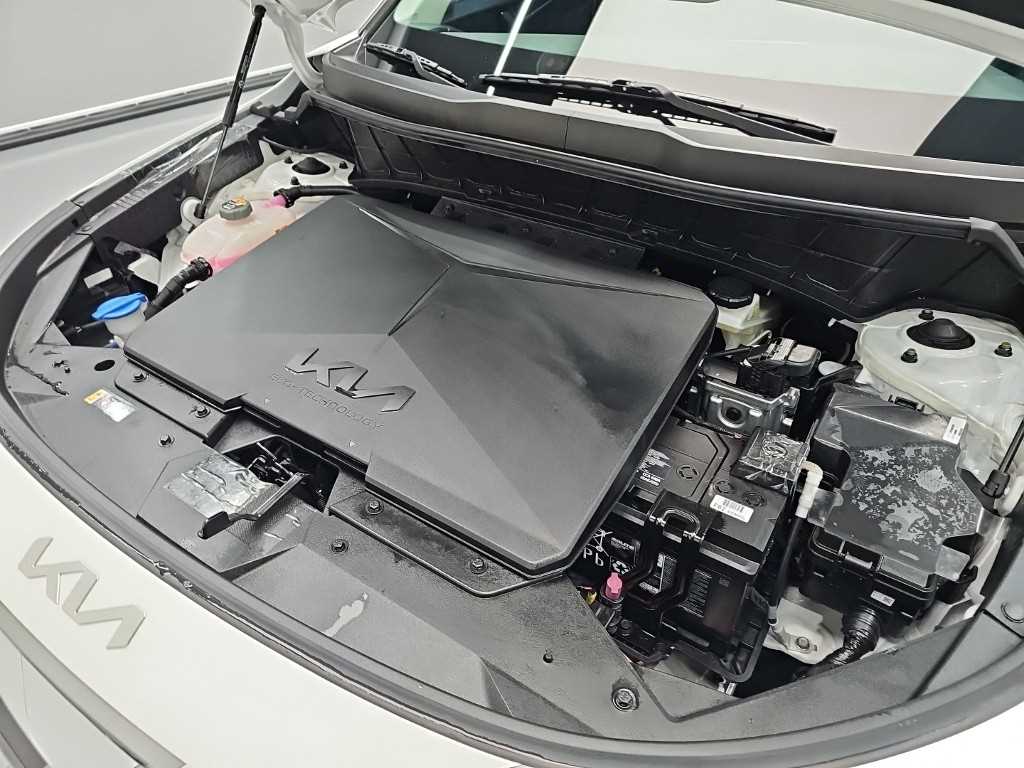 Kia Niro — photo 05