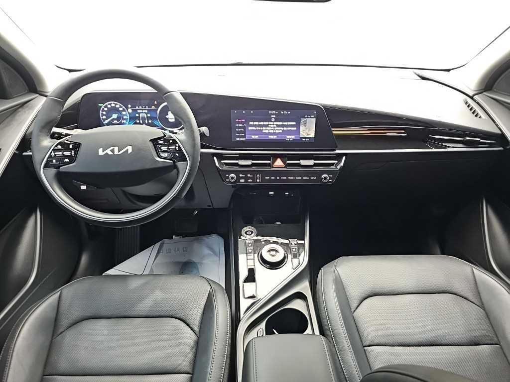 Kia Niro — photo 07