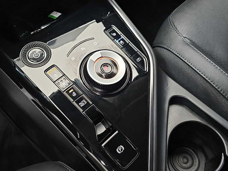 Kia Niro — photo 08