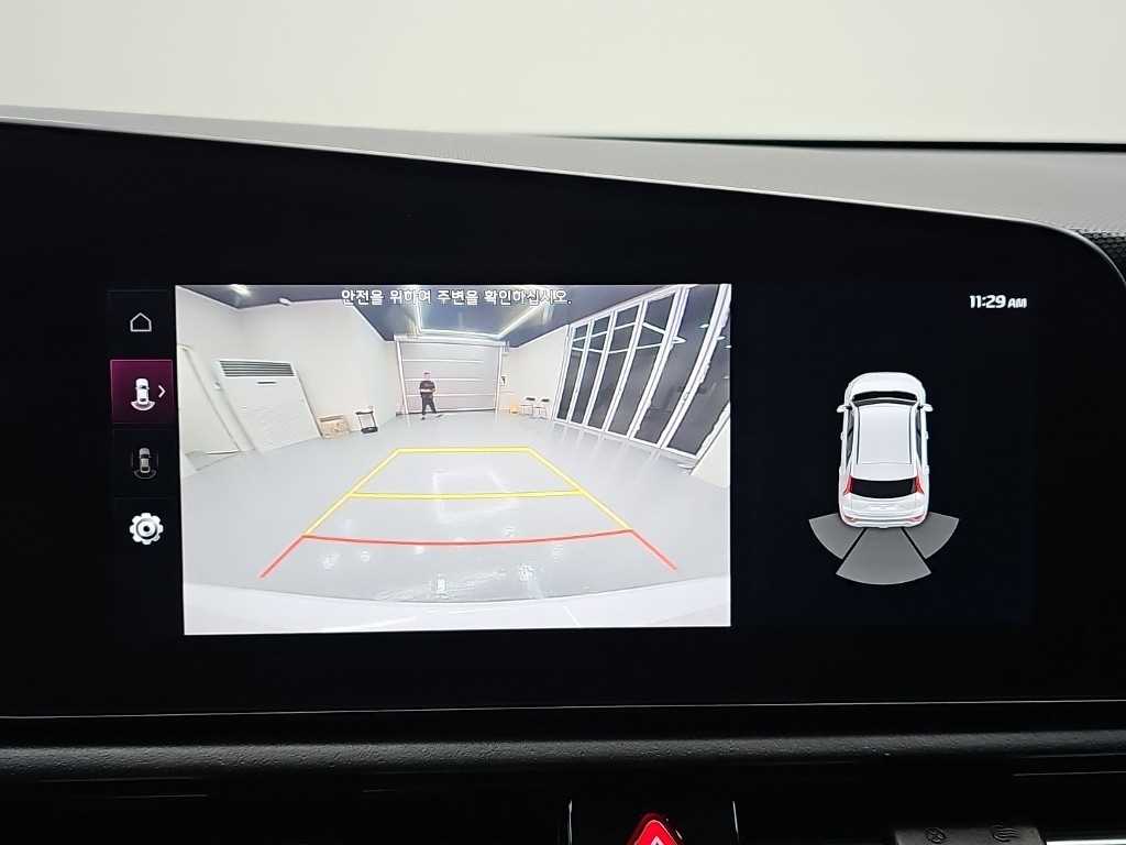 Kia Niro — photo 15