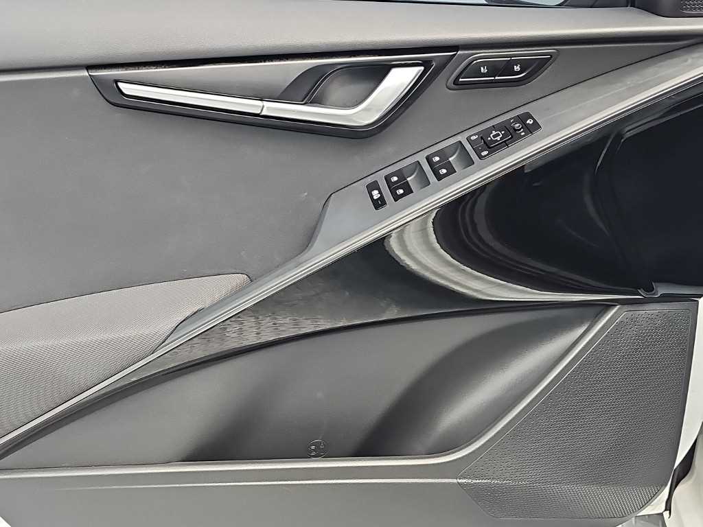 Kia Niro — photo 16