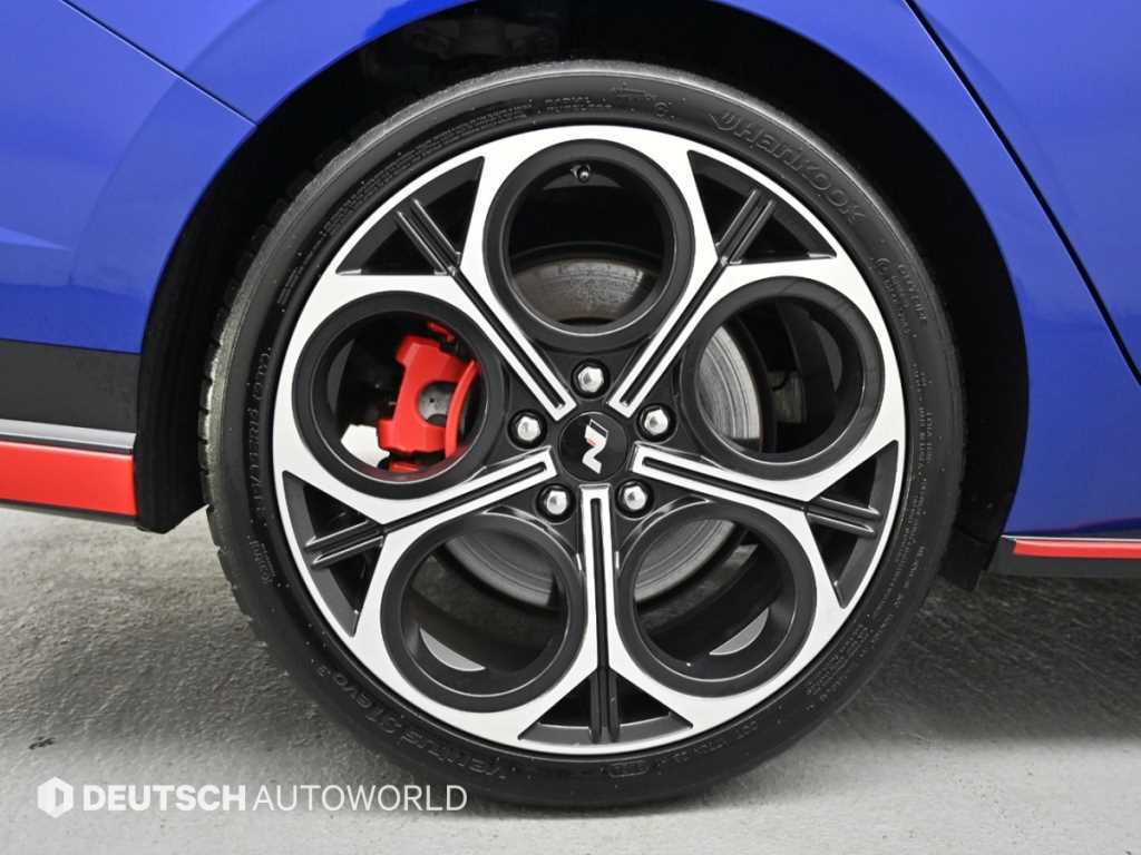 Hyundai Avante — photo 05