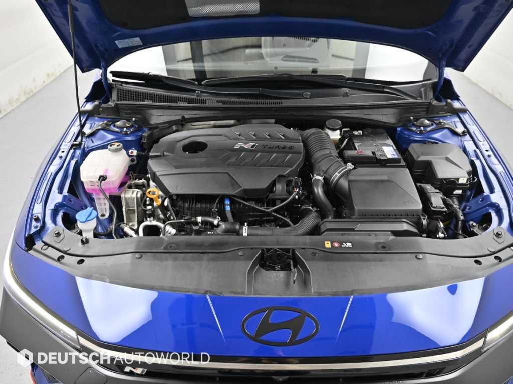 Hyundai Avante — photo 06