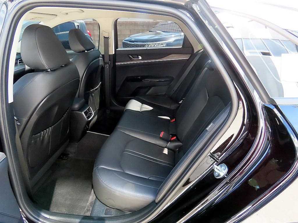 Kia K5 — photo 06
