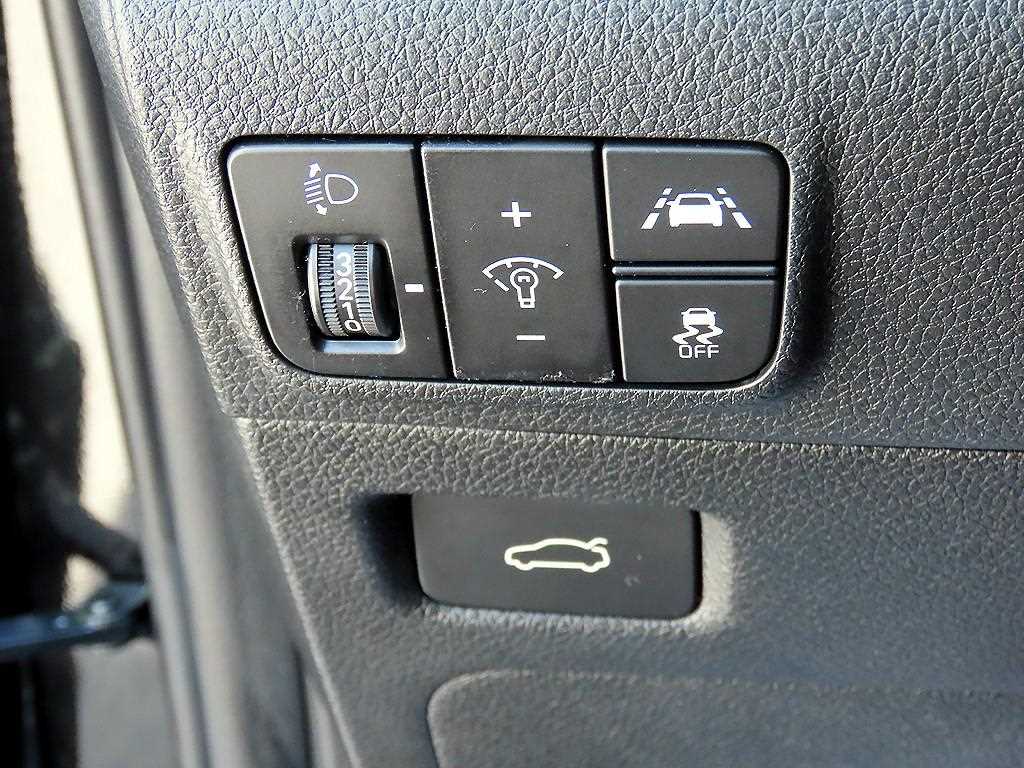 Kia K5 — photo 12