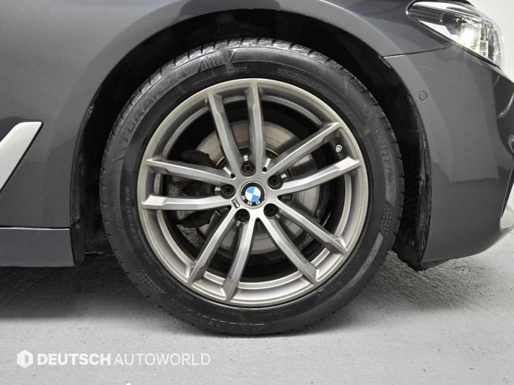 BMW 5-Series — photo 05
