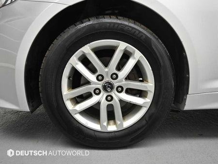 Kia K5 — photo 05