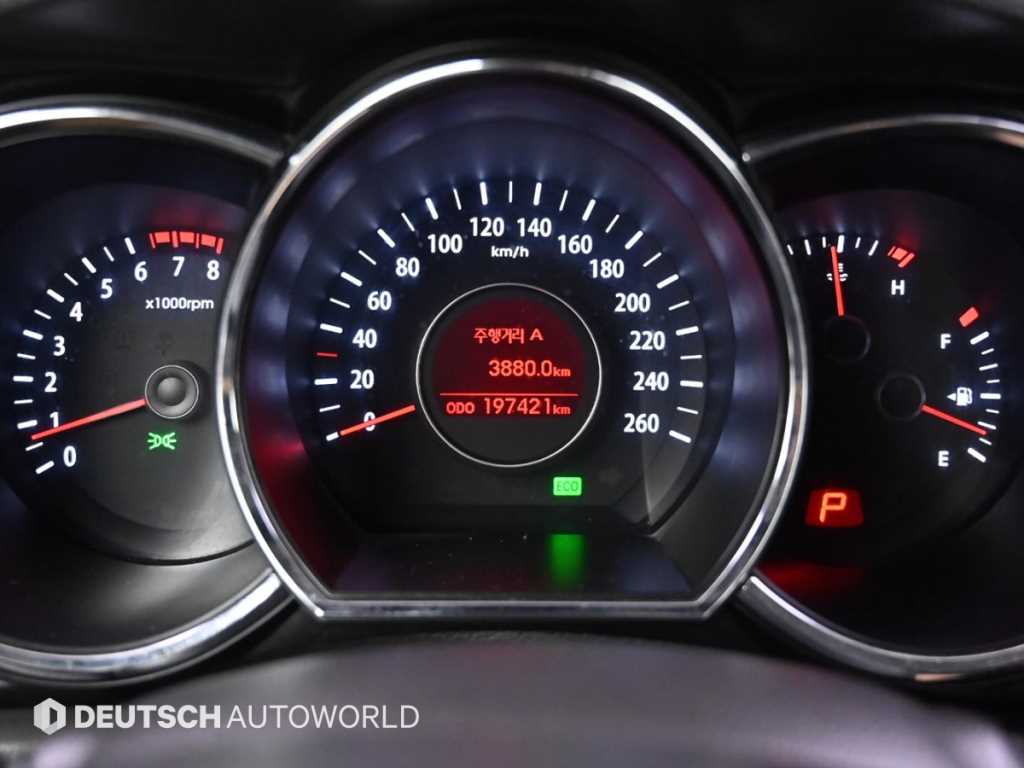 Kia K5 — photo 08