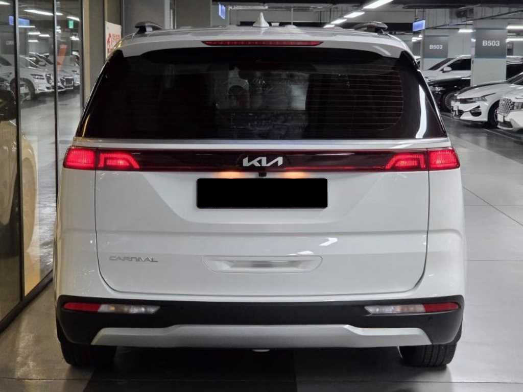 Kia Carnival — photo 05