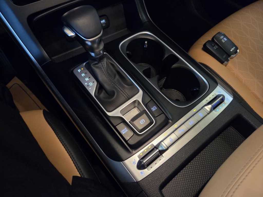 Kia Carnival — photo 18