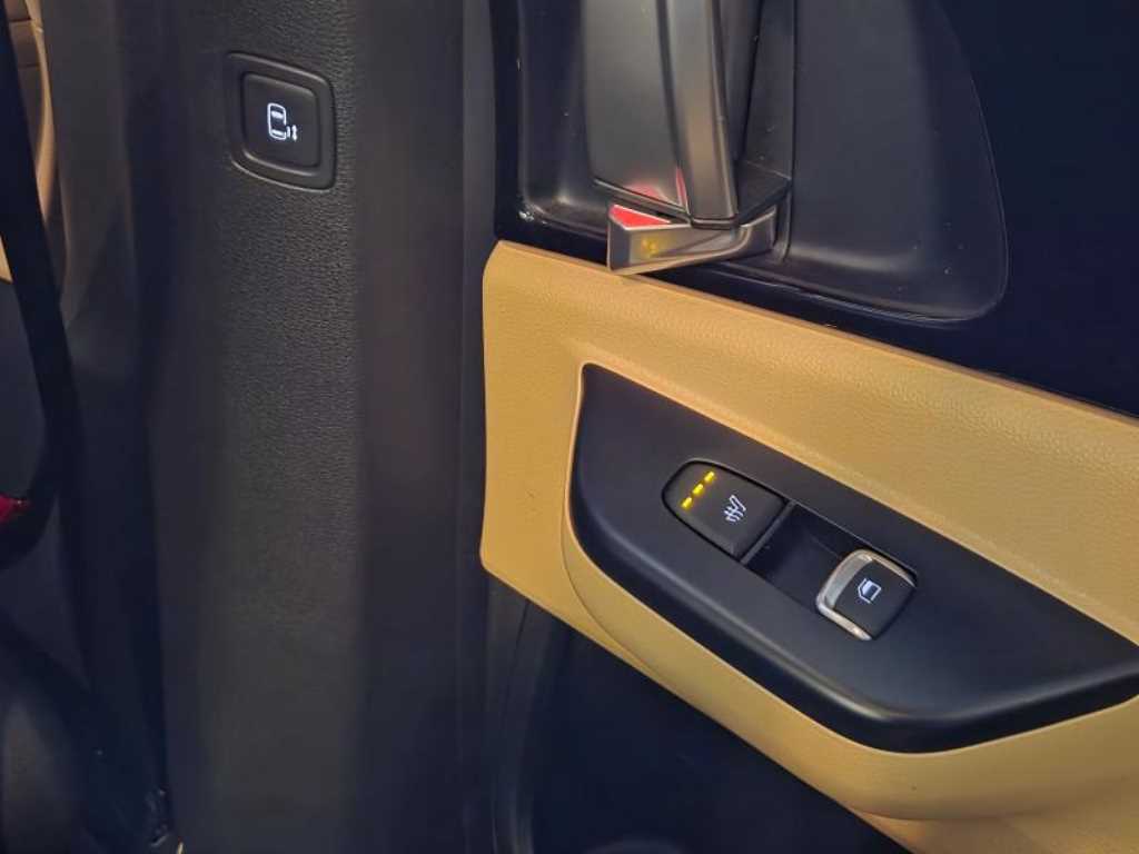 Kia Carnival — photo 19