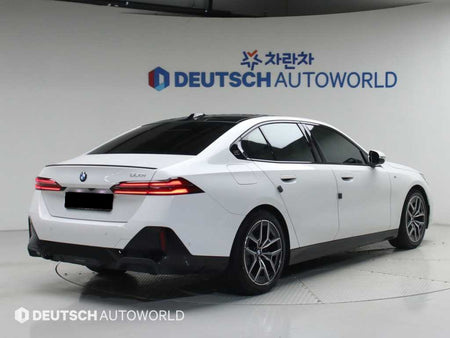 BMW 5-Series — photo 04