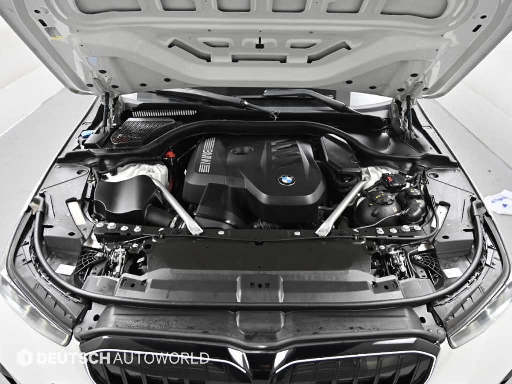 BMW 5-Series — photo 06