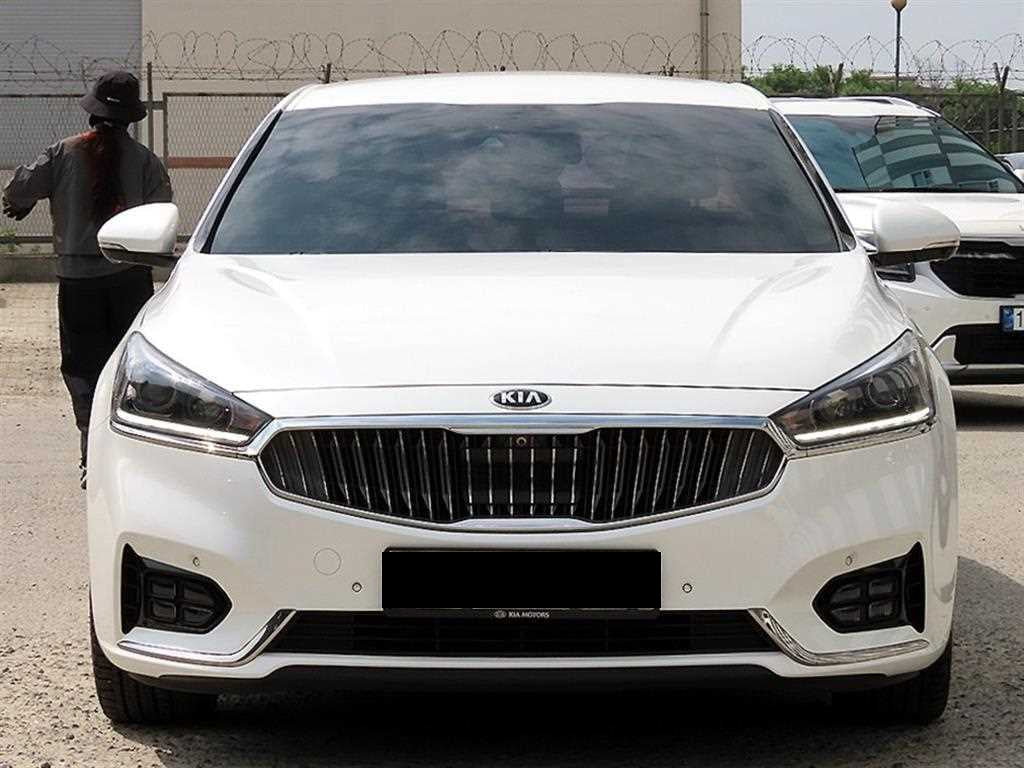 Kia K7 — photo 01