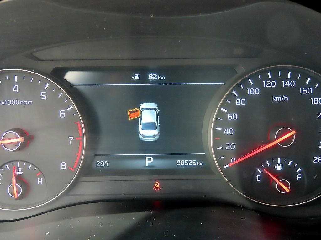 Kia K7 — photo 09