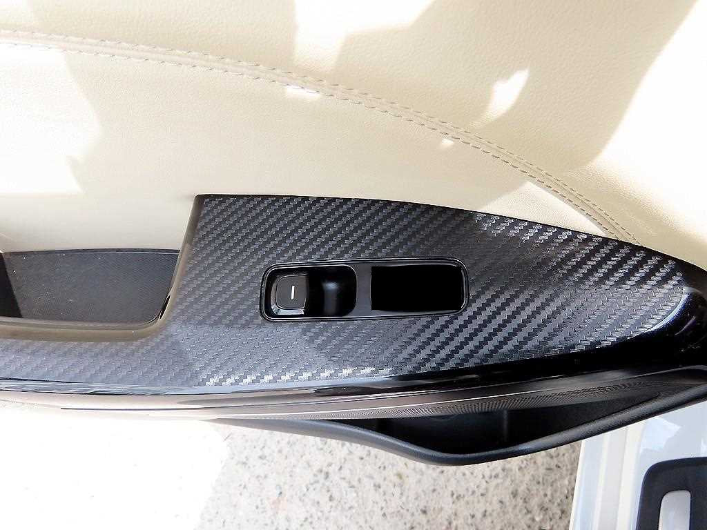 Kia K7 — photo 16