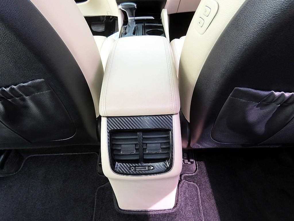Kia K7 — photo 17
