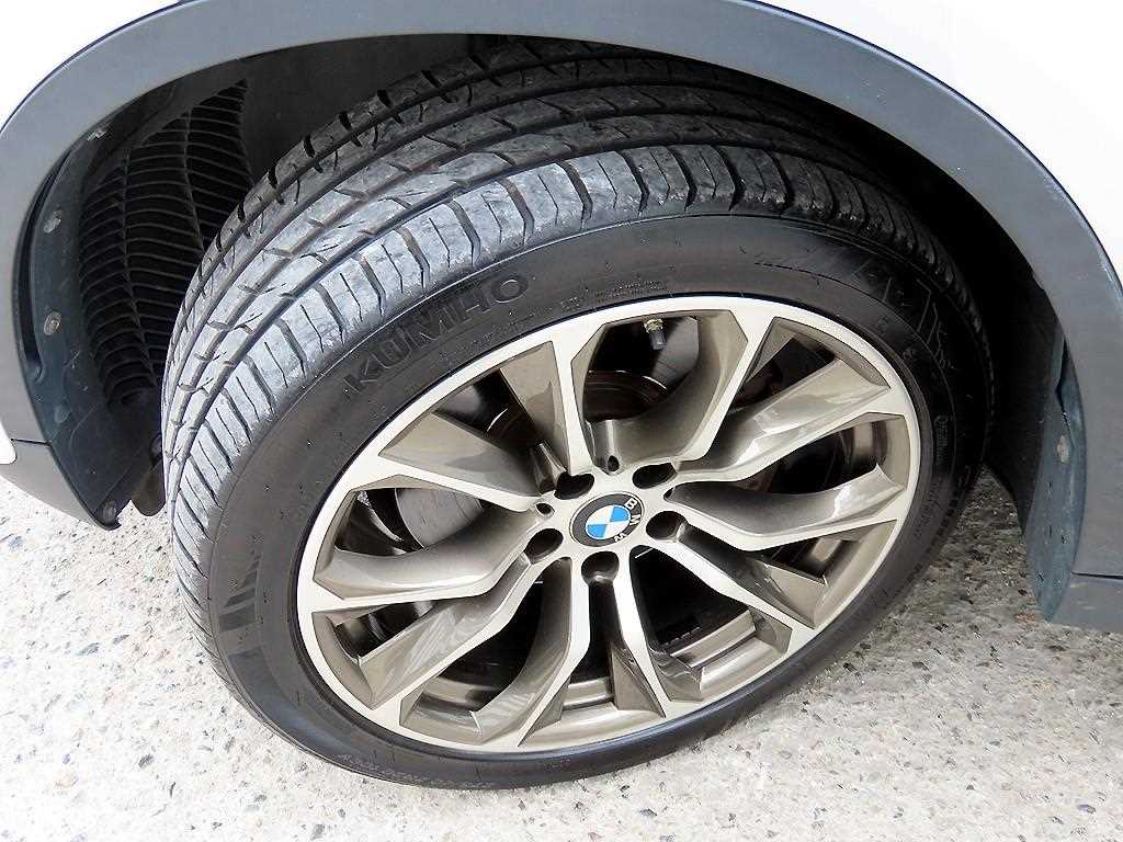 BMW X6 — photo 20