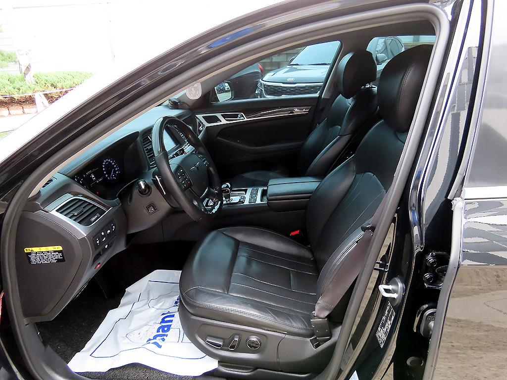 Genesis G80 — photo 05
