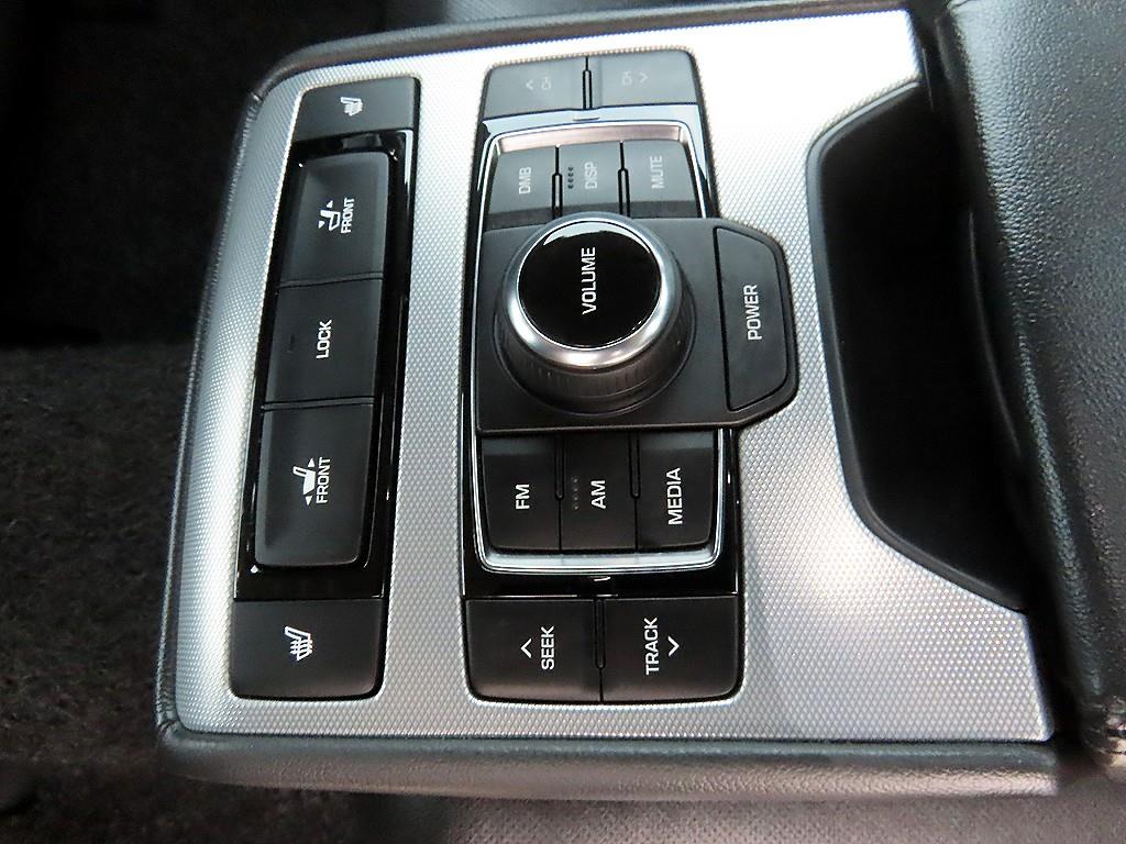 Genesis G80 — photo 18