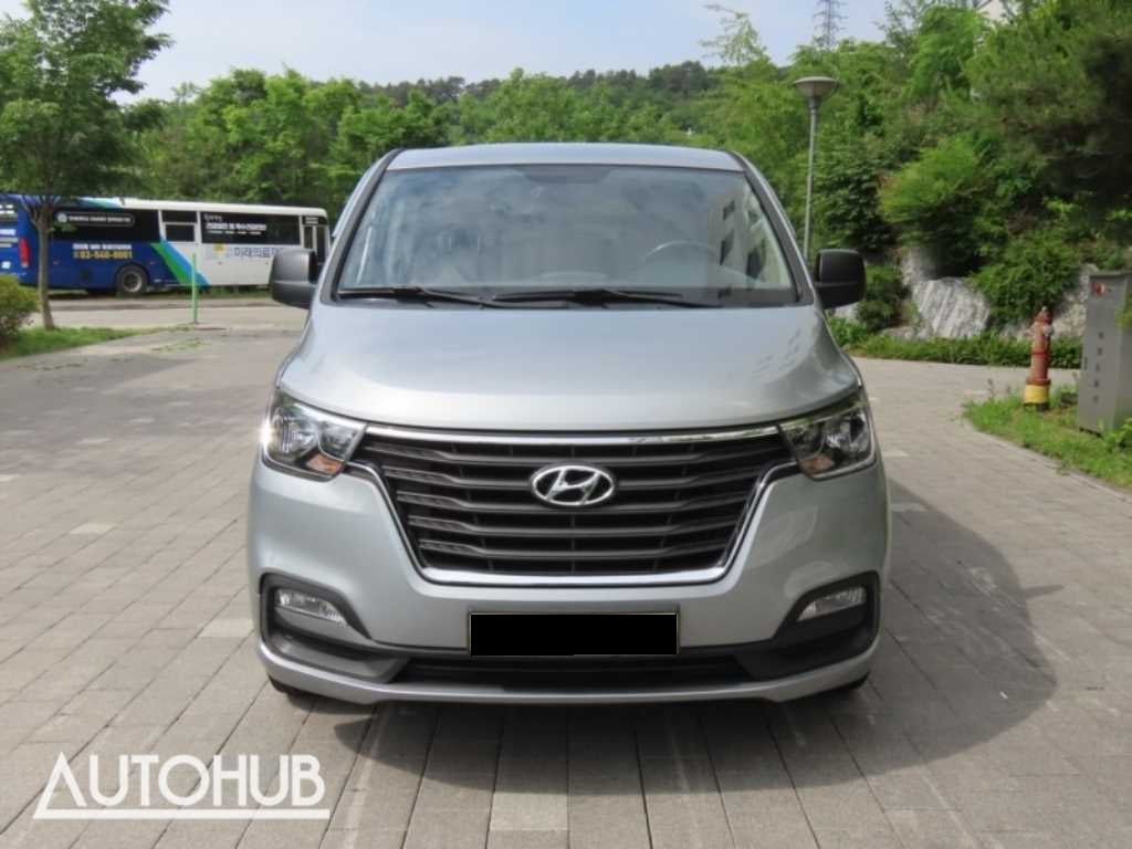 Hyundai Starex — photo 01