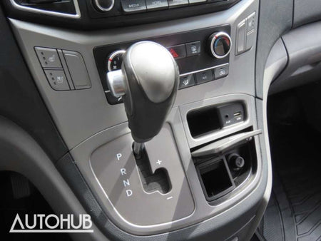 Hyundai Starex — photo 06