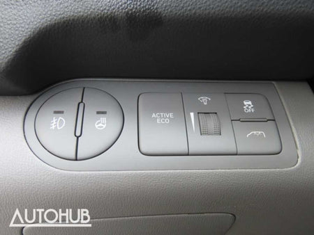Hyundai Starex — photo 11