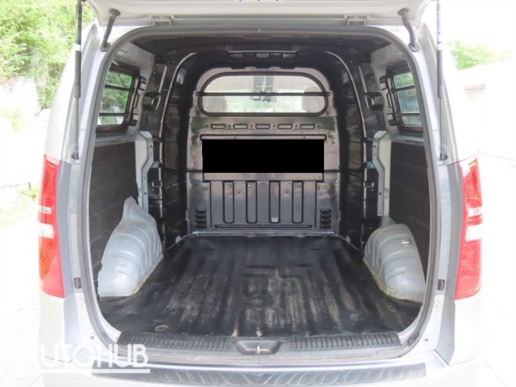 Hyundai Starex — photo 18