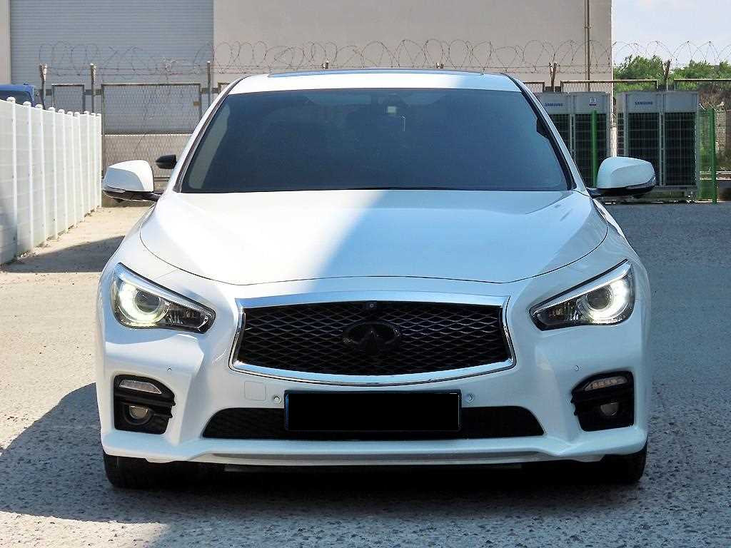 Infiniti Q50 — photo 01