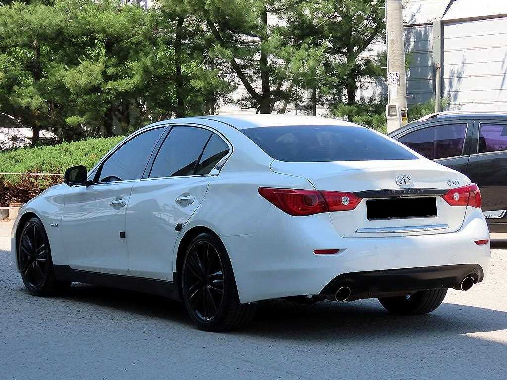 Infiniti Q50 — photo 03