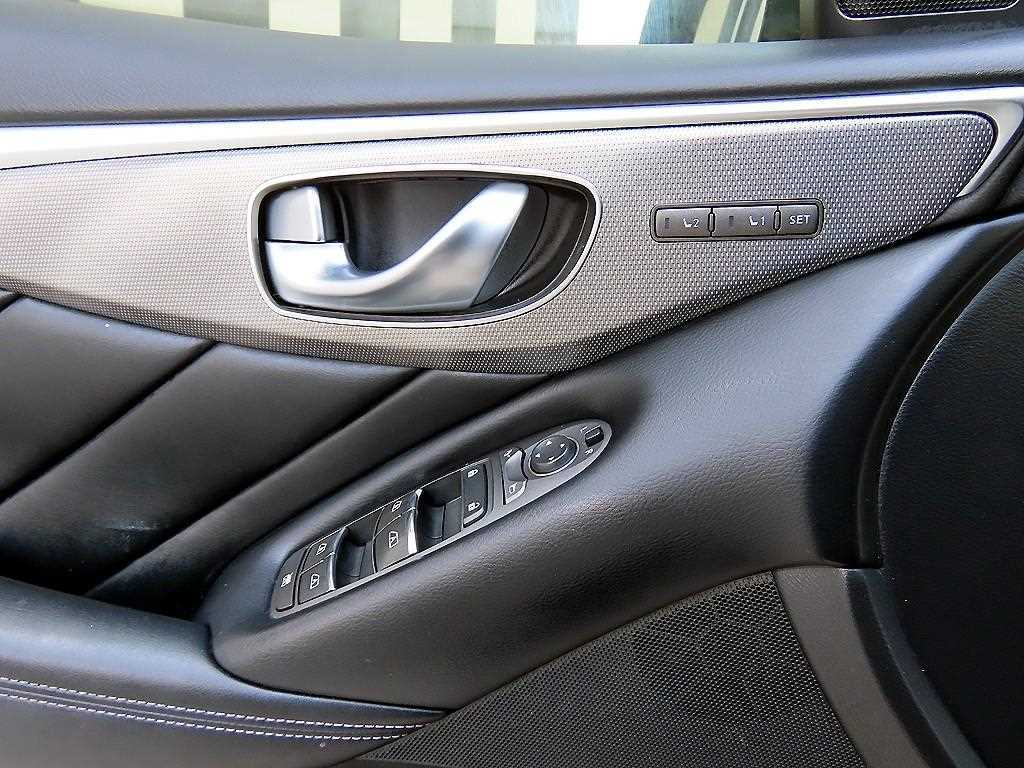 Infiniti Q50 — photo 11