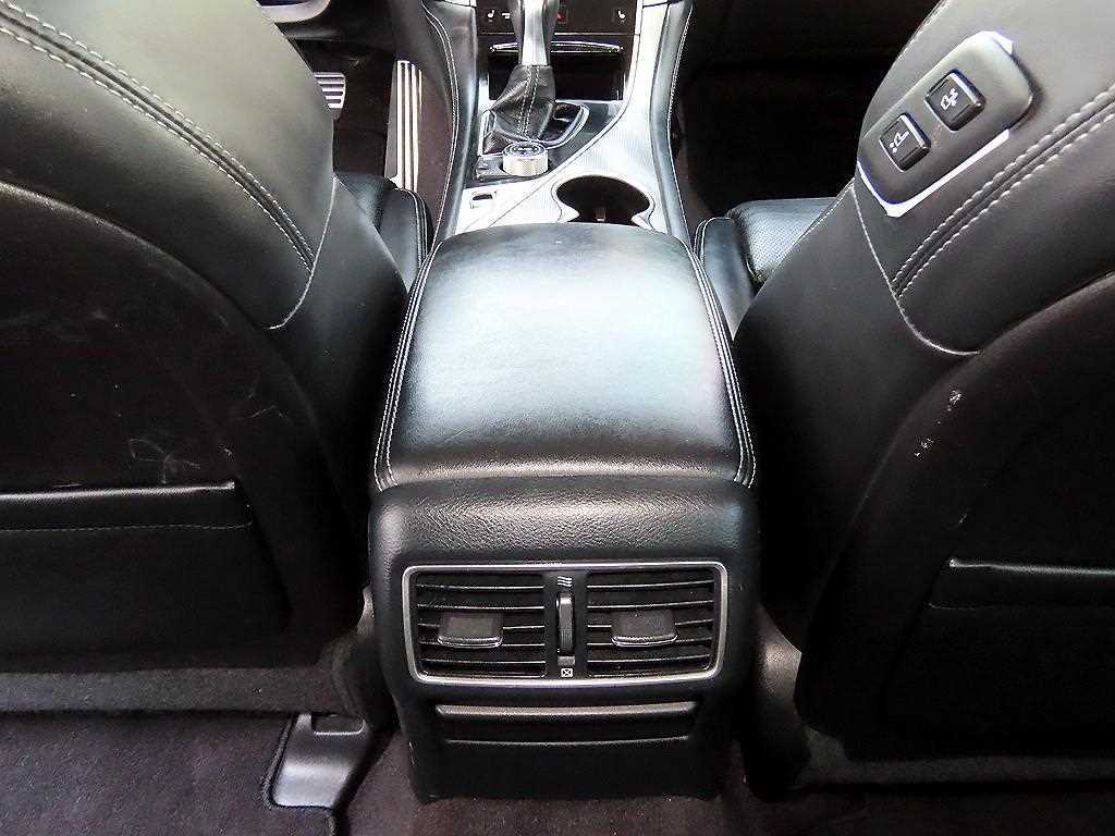 Infiniti Q50 — photo 17