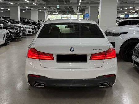 BMW 5-Series — photo 04