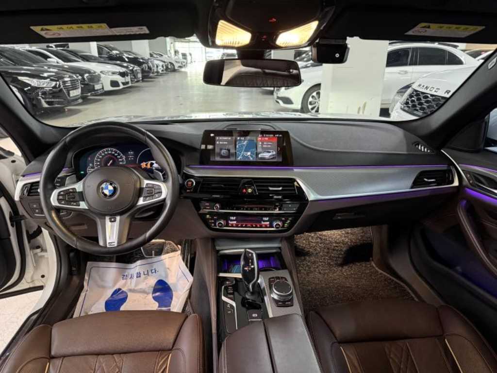 BMW 5-Series — photo 07