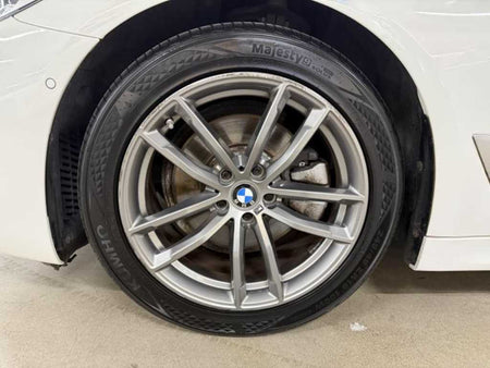 BMW 5-Series — photo 19