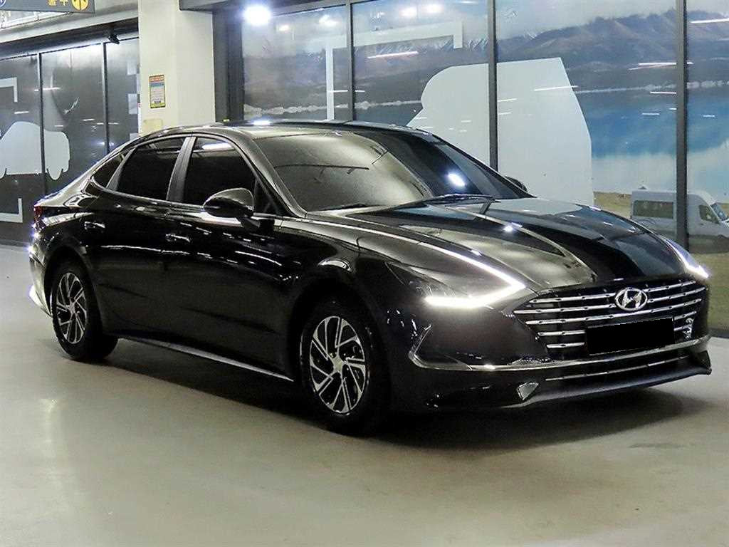 Hyundai Sonata — photo 01