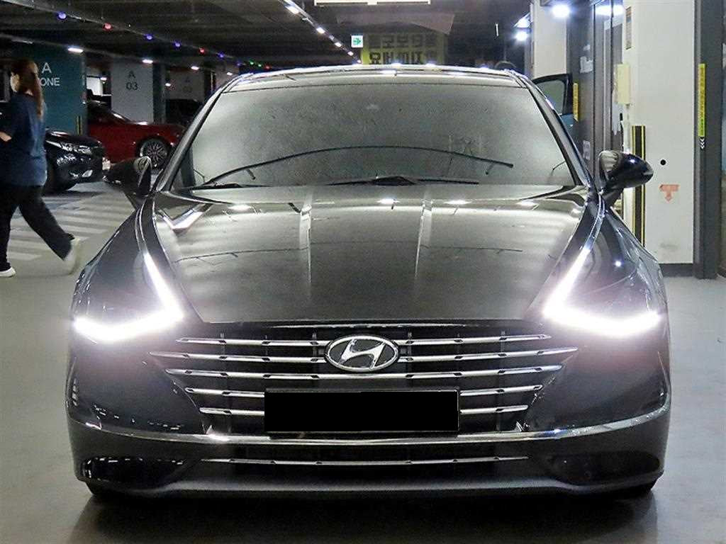 Hyundai Sonata — photo 02