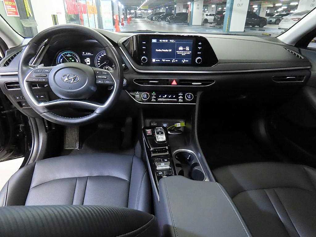 Hyundai Sonata — photo 10